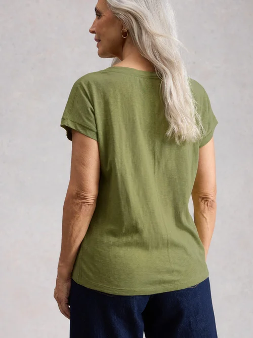 T-Shirt Nelly mit Keilausschnitt - Brt Green - 50 Bild 4
