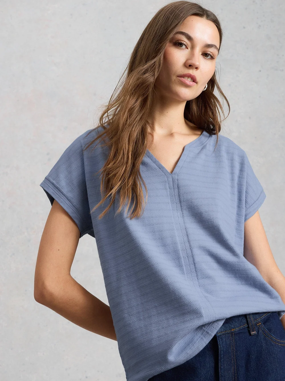 T-Shirt Nelly mit Keilausschnitt - Mid Blue - 52 Bild 1