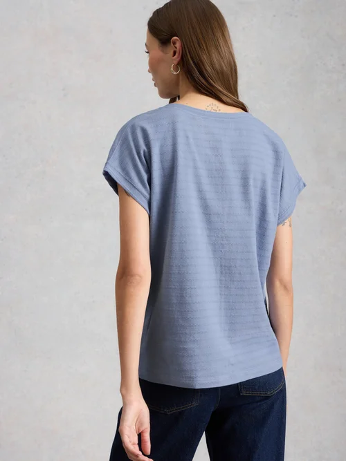 T-Shirt Nelly mit Keilausschnitt - Mid Blue - 52 Bild 4