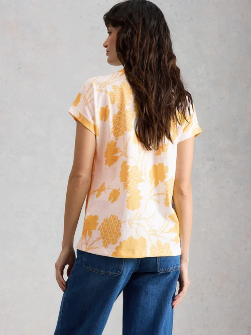 T-Shirt Nelly mit Keilausschnitt - Yellow Pr - 52 Bild 4
