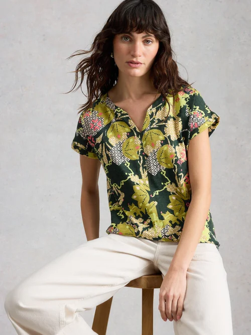 T-Shirt Nelly mit Keilausschnitt - Green Pr - 36 Bild 1