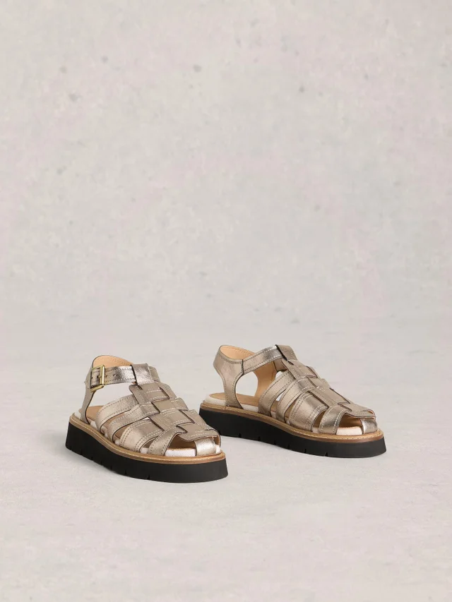 Riemensandalen mit Profilsohle