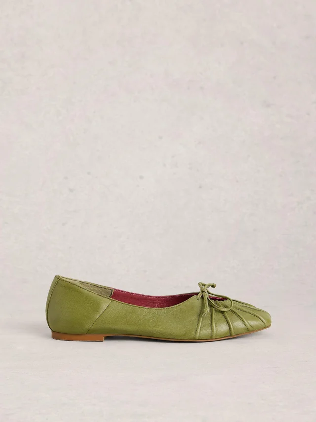 Ballerinas mit Schleife