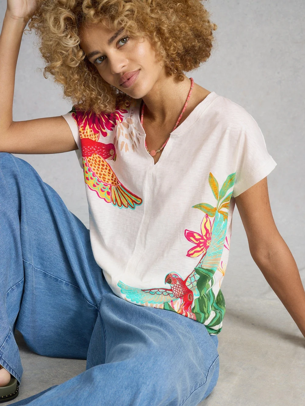 T-Shirt Nelly mit Keilausschnitt - White Mlt - 48 Bild 1