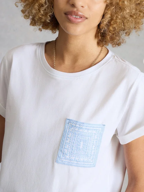 T-Shirt Gina mit bestickter Tasche - White Mlt - 52 Bild 3