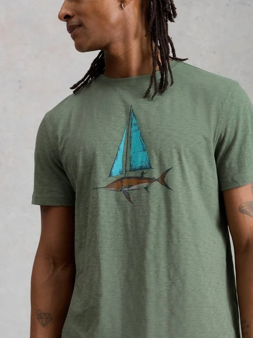 T-Shirt Abersoch Sail Fish - Green Pr - XXL/R Bild 3