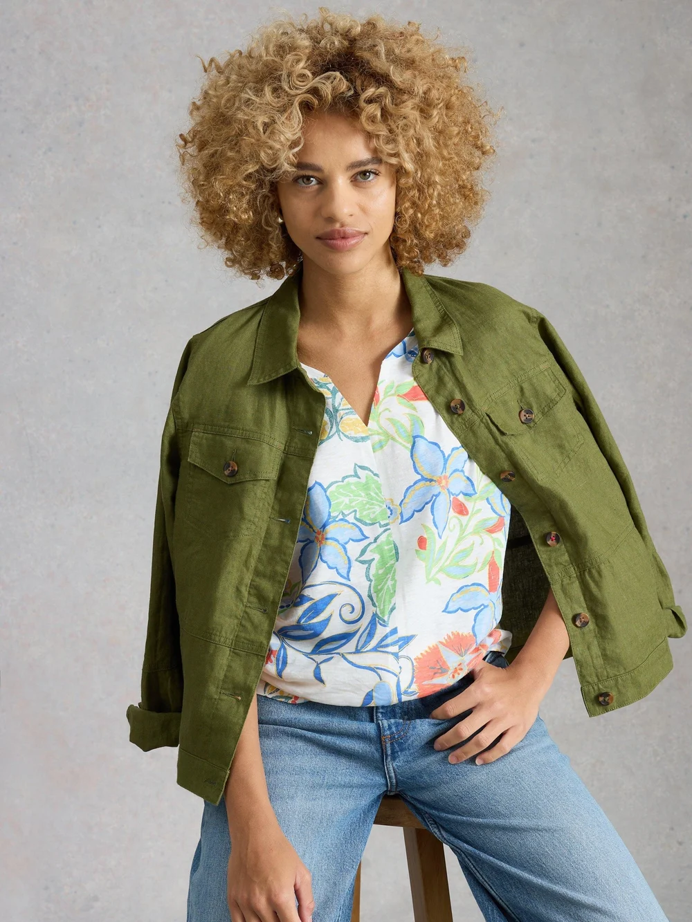 T-Shirt Nelly mit Keilausschnitt - Ivory Mlt - 52 Bild 1