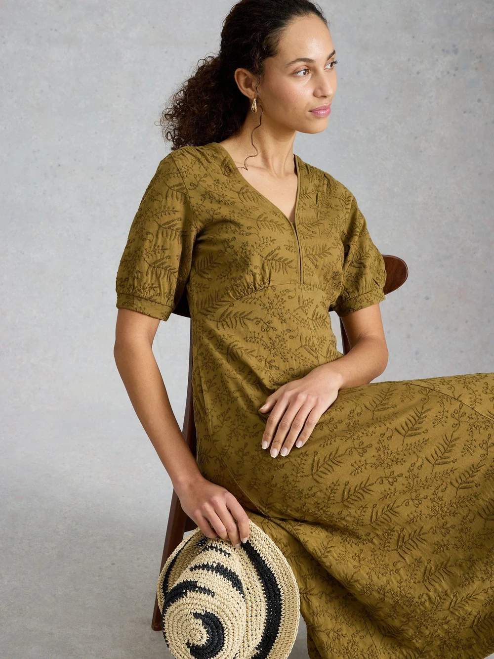 Besticktes Jerseykleid Megan - Khaki Grn - 52/R Bild 1