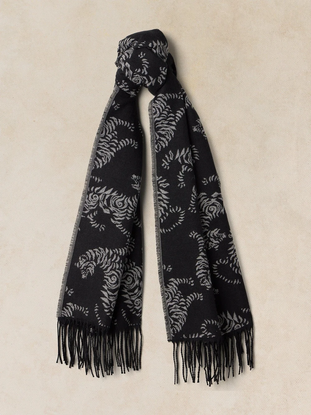 Gemusterter Schal Bild 1