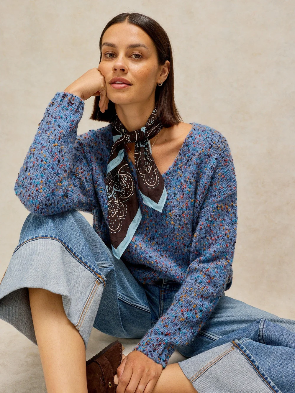 Pullover mit V-Ausschnitt - Mid Blue - 48 Bild 1