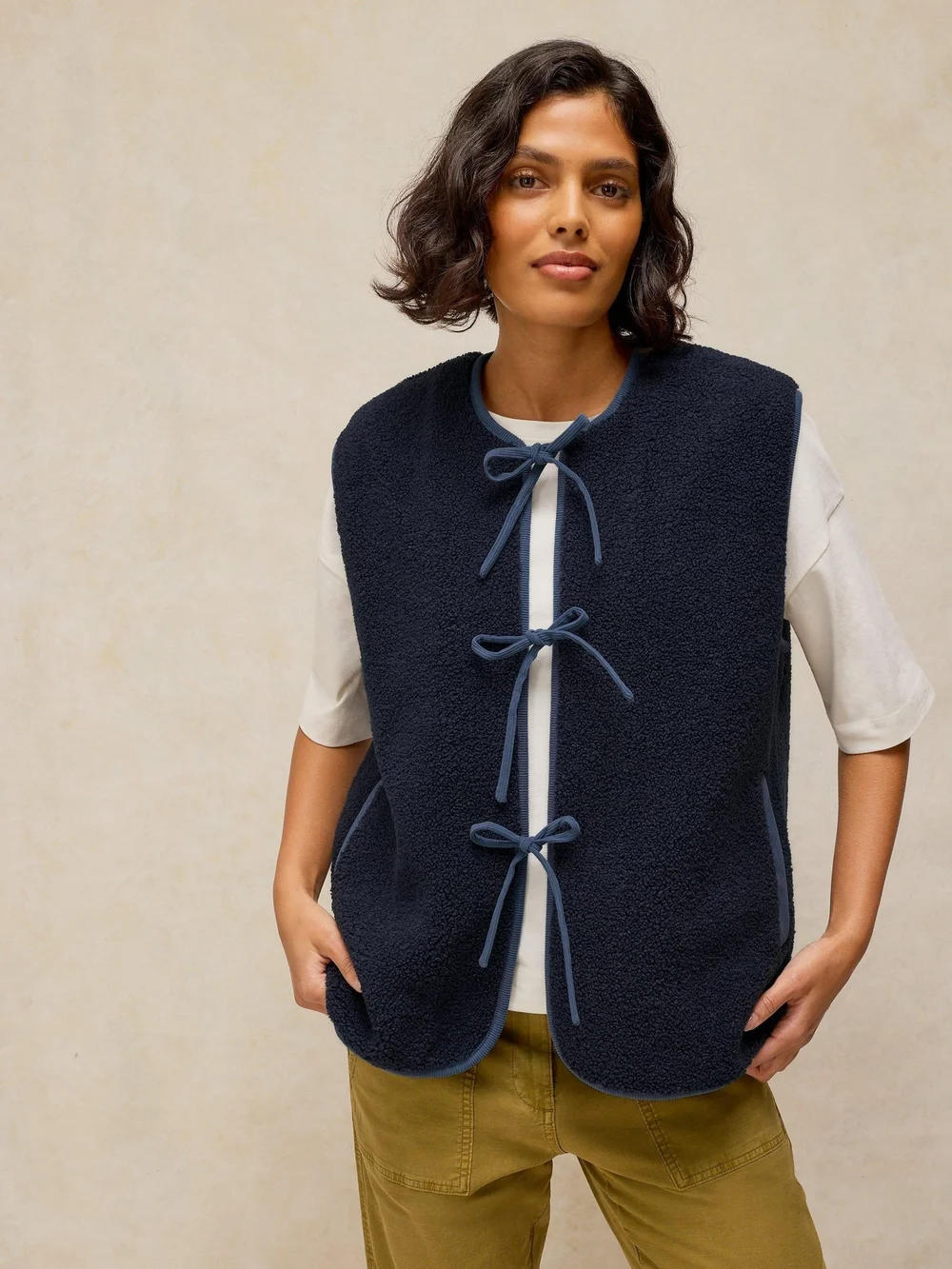 Teddyfellweste mit Bindeschleifen - Dark Navy - XS Bild 1