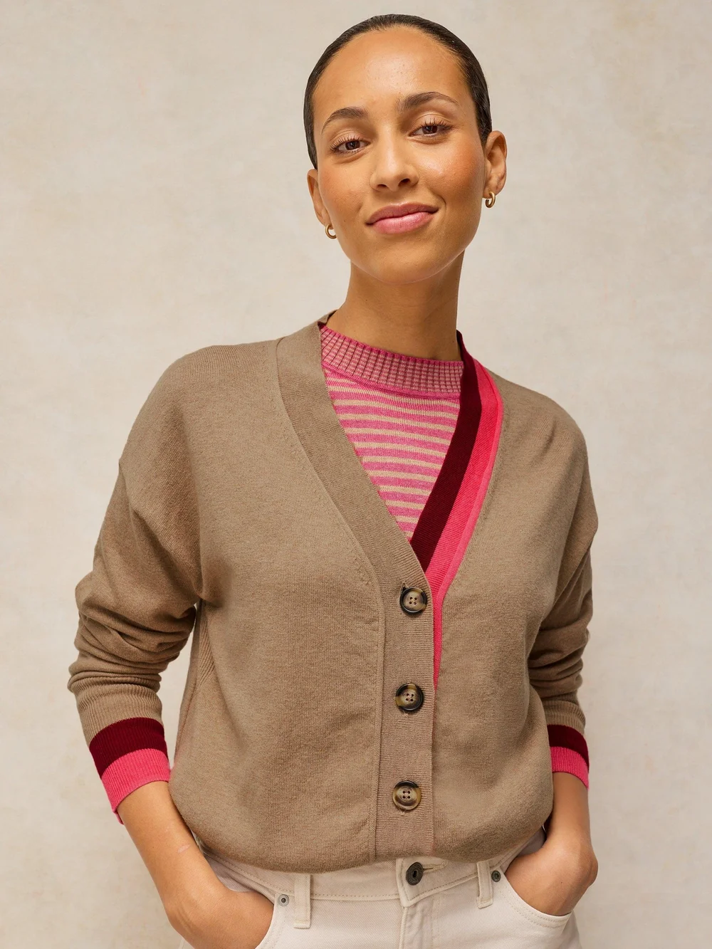 Strickjacke Katie mit V-Ausschnitt - Nat Mlt - 52 Bild 1