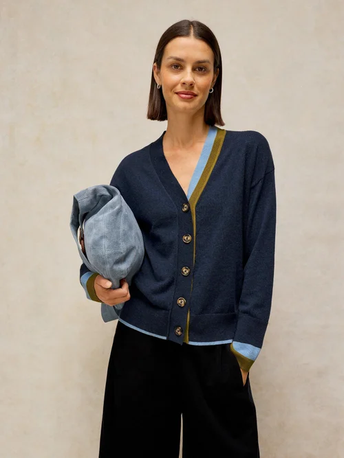Strickjacke Katie mit V-Ausschnitt - Navy Multi - 52 Bild 3