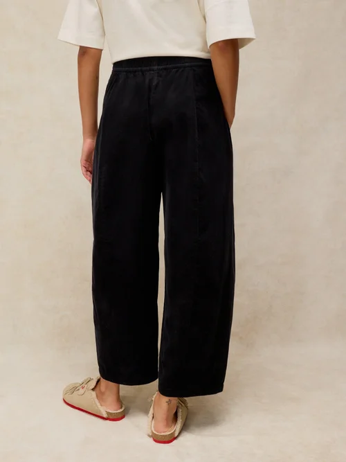 Schlupfhose Leona aus Kord - Pure Blk - 46/R Bild 4