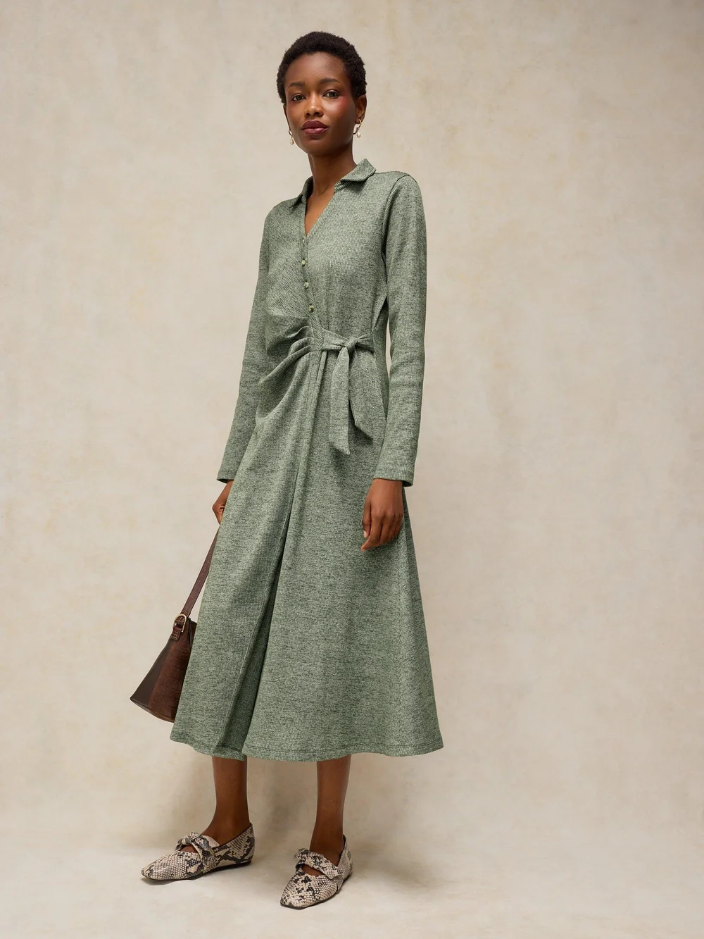 Hemdblusenkleid Yara zum Binden - Mid Green - 52/R Bild 1