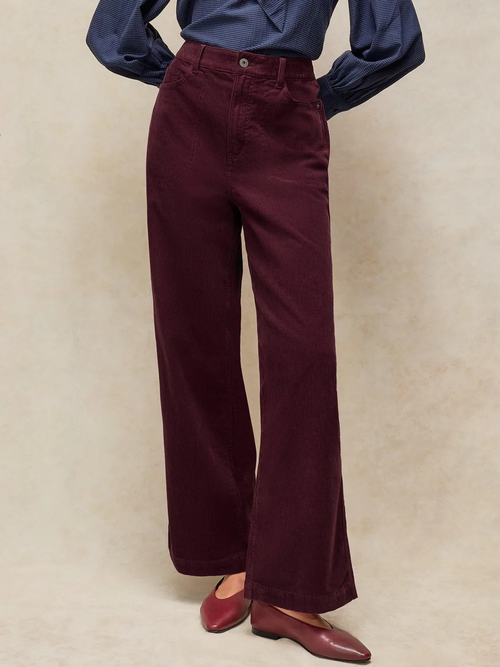 Kordhose Tia mit weitem Bein - Dk Plum - 52/R Bild 1